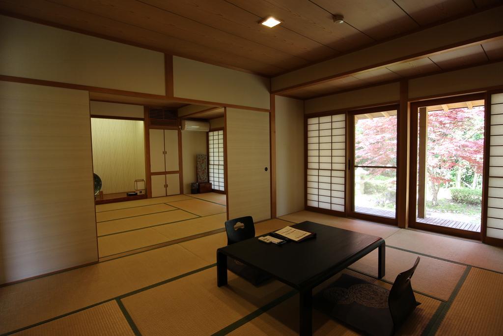 Готель Yamaga Onsen Kazenosato Kitsuki Екстер'єр фото